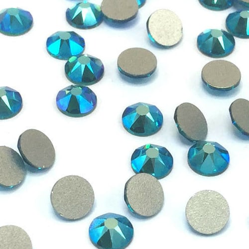 Swarovski Blue Zircon Shimmer – Flat Back